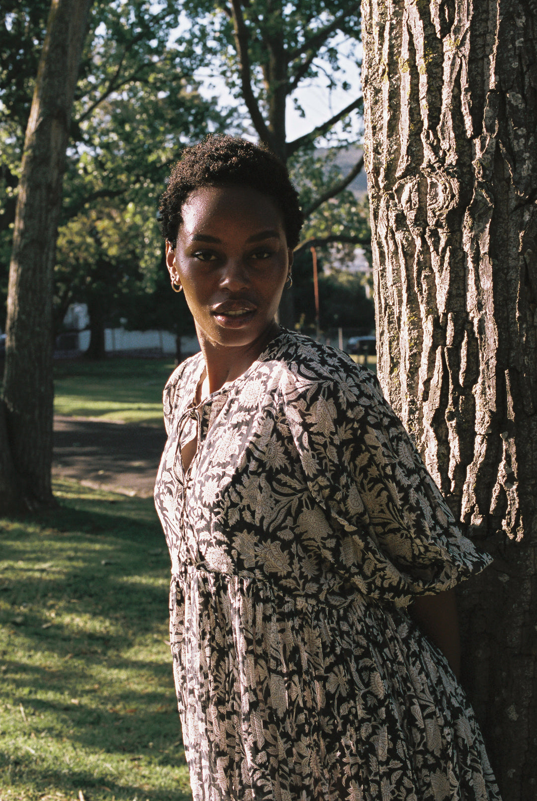 Kyra Midi Dress ~ Pepper